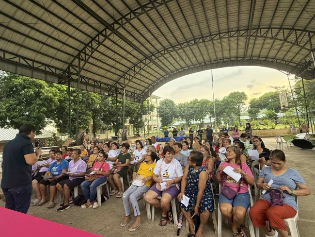 Parent volunteers from Ateneo de Manila University’s Basic Education unit, together with the Office of University Development and Alumni Affairs, held an outreach activity at Barangay Buhay F Integrated School in Sapang Palay, San Jose del Monte, Bulacan, last November 29, 2025.